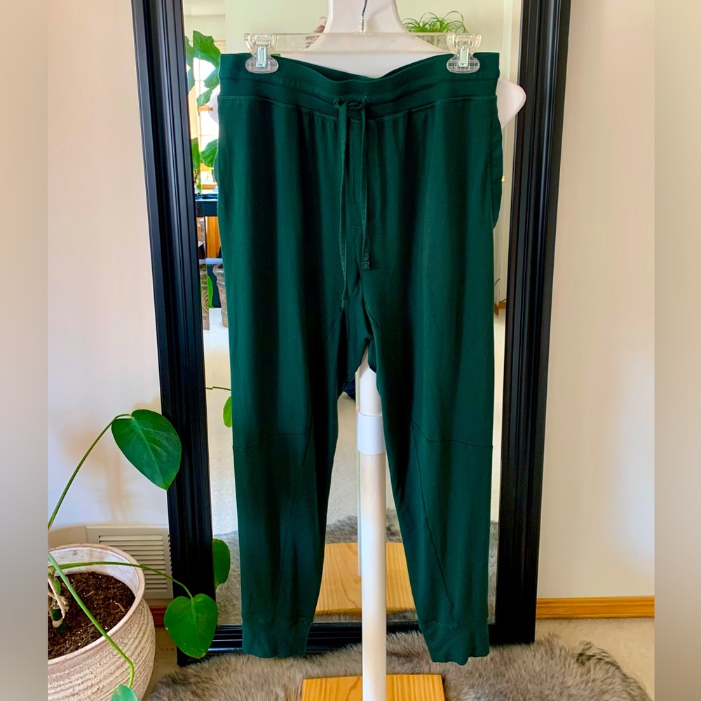 TOMMY JOHN Green Joggers